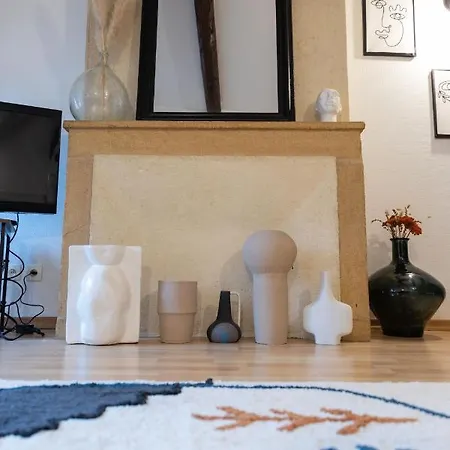 Le Chateau Taison Au Coeur Du Centre דירה